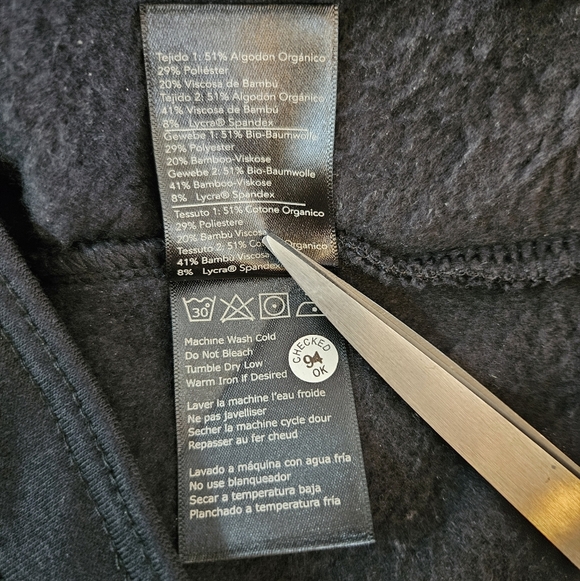 Tasc Performance Legendary Fleece Vest Black Size Medium Hiking Outdoor Active - Picture 5 of 12